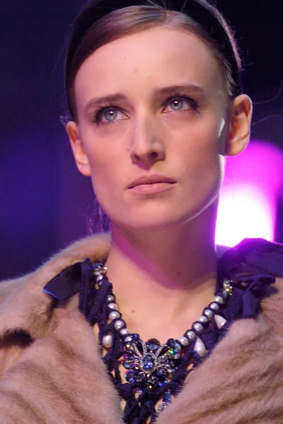 Look 25